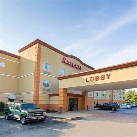 𝗧𝗛𝗘 𝗕𝗘𝗦𝗧 Hotels in Wheaton, IL .